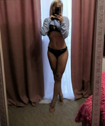 Оксана, 19 лет, 2 размер груди